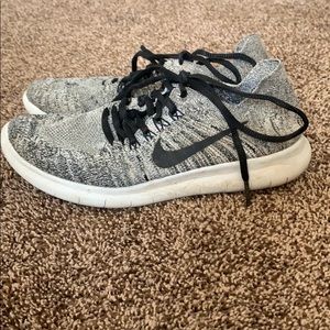 Nike FREE RN FLYKNIT